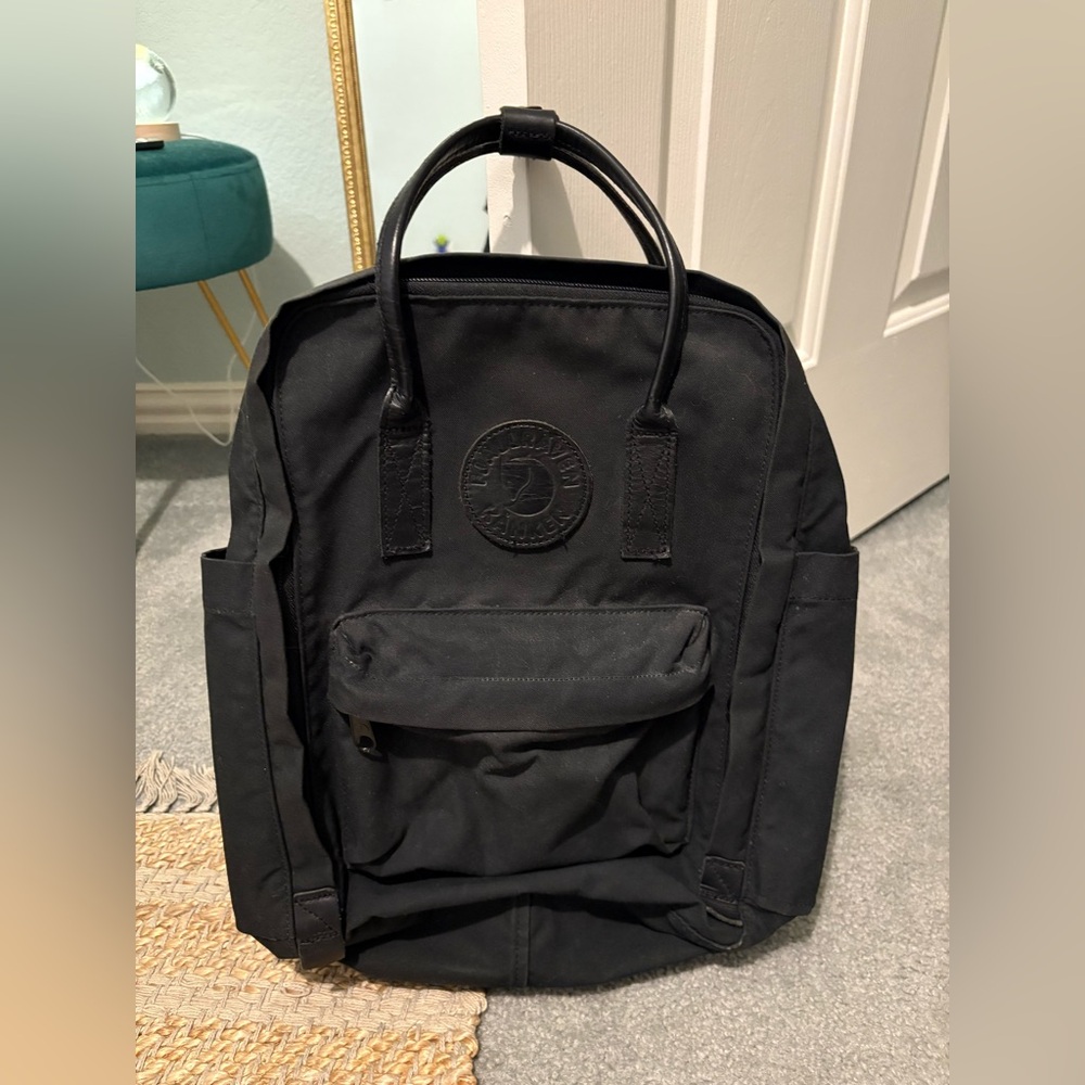 FJALLRAVEN Kanken No. 2 15 in Black Everyday Laptop Backpack